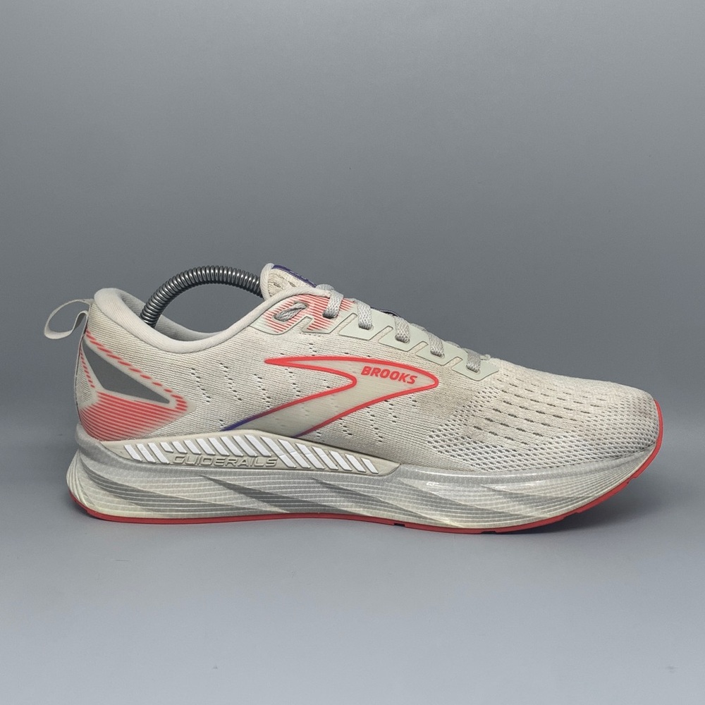 Brooks Levitate 5 White Red Grey Running Shoes 1103961D407 Men’s Sz 10 - Picture 7 of 10